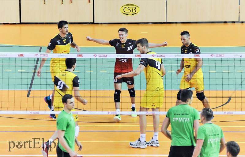 Zaczęli mocnym uderzeniem zdjęcie nr 115136