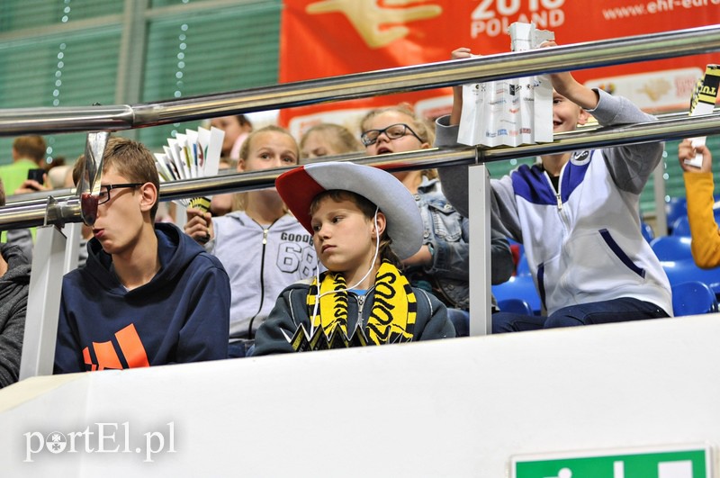 Zaczęli mocnym uderzeniem zdjęcie nr 115142