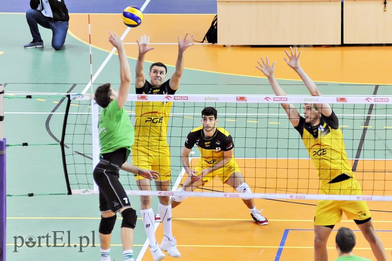 Zaczęli mocnym uderzeniem zdjęcie nr 115135