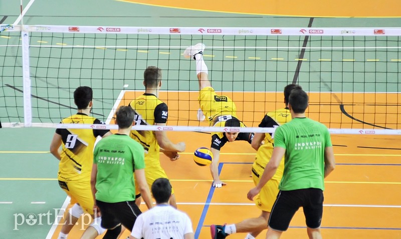 Zaczęli mocnym uderzeniem zdjęcie nr 115134