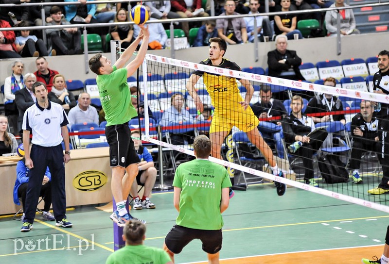 Zaczęli mocnym uderzeniem zdjęcie nr 115126