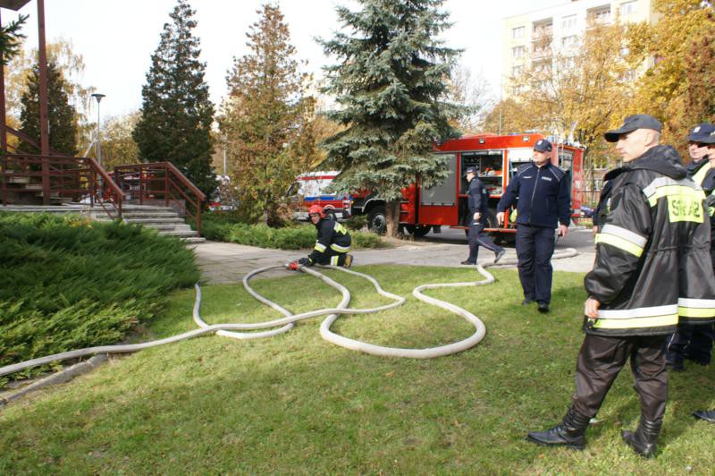 "Płomień" zajął arsenał, czyli jak ćwiczyli policjanci zdjęcie nr 116244