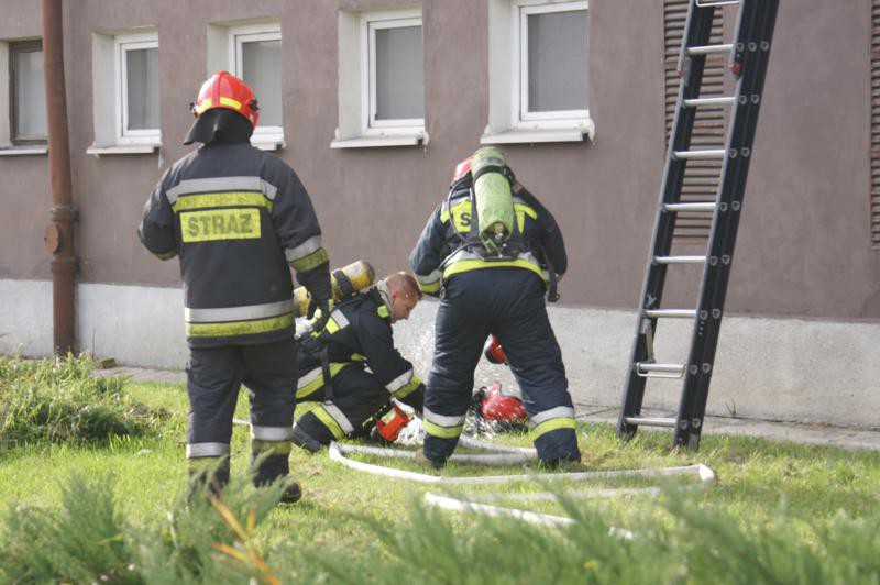 "Płomień" zajął arsenał, czyli jak ćwiczyli policjanci zdjęcie nr 116245