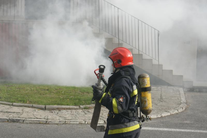 "Płomień" zajął arsenał, czyli jak ćwiczyli policjanci zdjęcie nr 116236