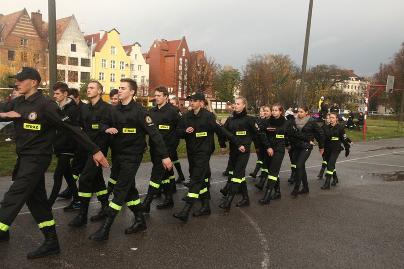 Ćwiczą musztrę na 11 listopada zdjęcie nr 116751