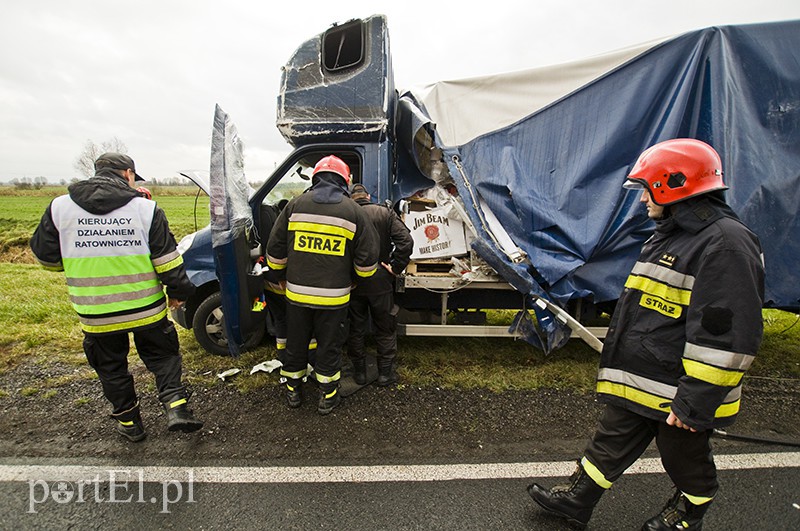  Zahaczył o tira zdjęcie nr 116915