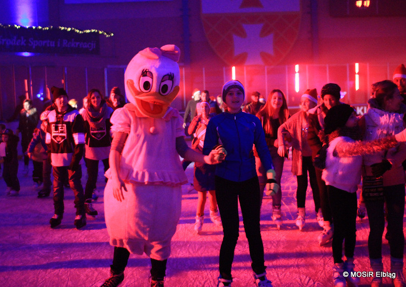 Bawili się z Mikołajem na lodzie zdjęcie nr 118106