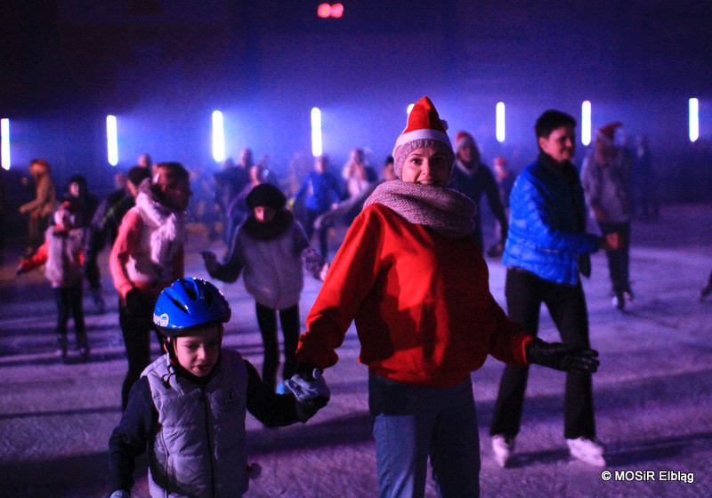 Bawili się z Mikołajem na lodzie zdjęcie nr 118104