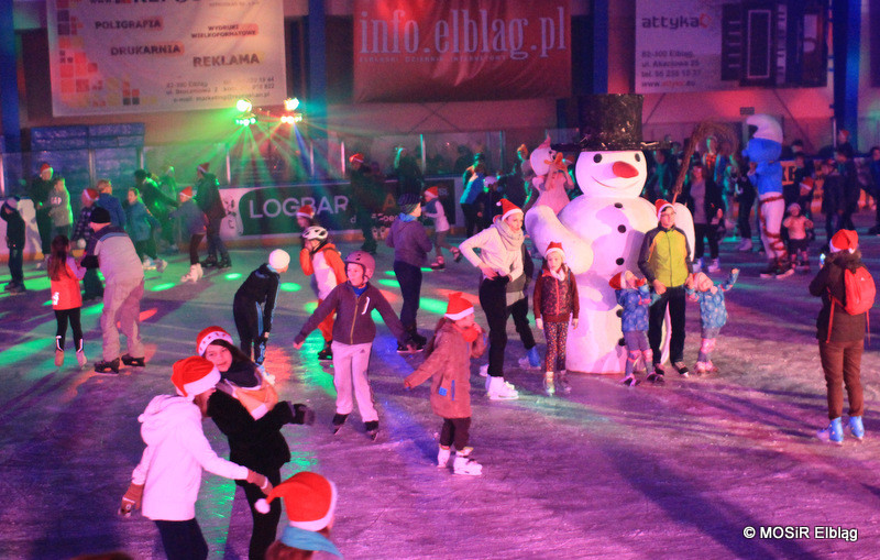 Bawili się z Mikołajem na lodzie zdjęcie nr 118103
