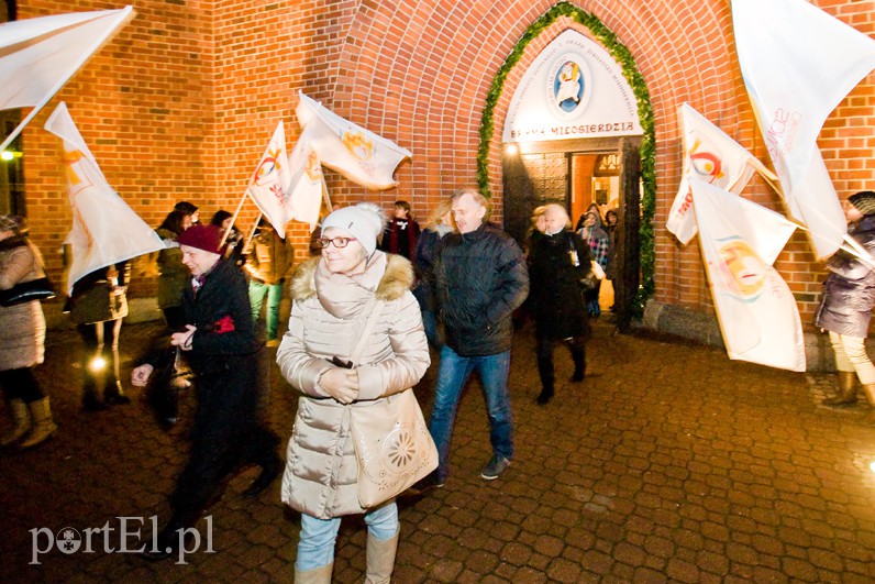  Zbiorowe ściskanie pod katedrą zdjęcie nr 118515