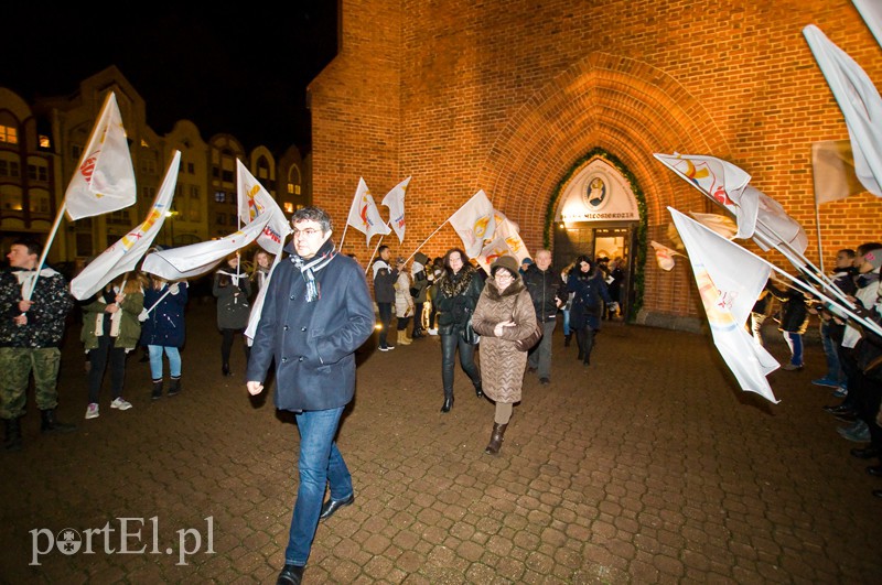  Zbiorowe ściskanie pod katedrą zdjęcie nr 118513