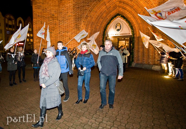  Zbiorowe ściskanie pod katedrą zdjęcie nr 118514