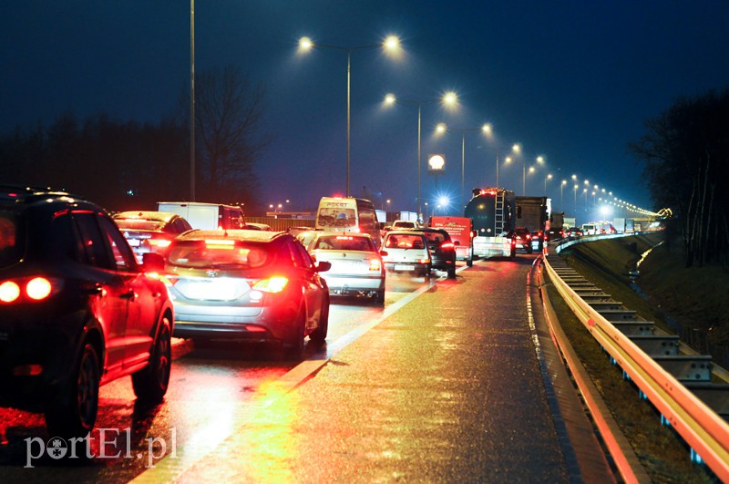  Wypadek na obwodnicy. Uwaga na korki! zdjęcie nr 118723