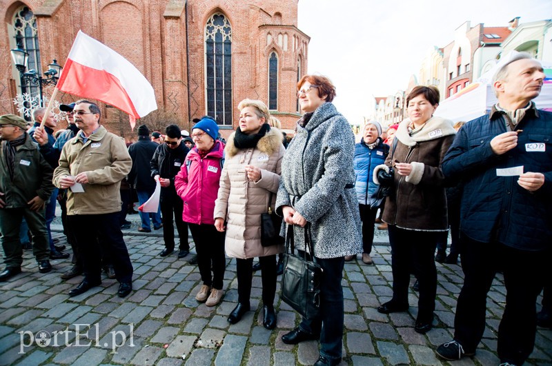 Demonstracja po elbląsku, czyli pikieta KOD zdjęcie nr 118827