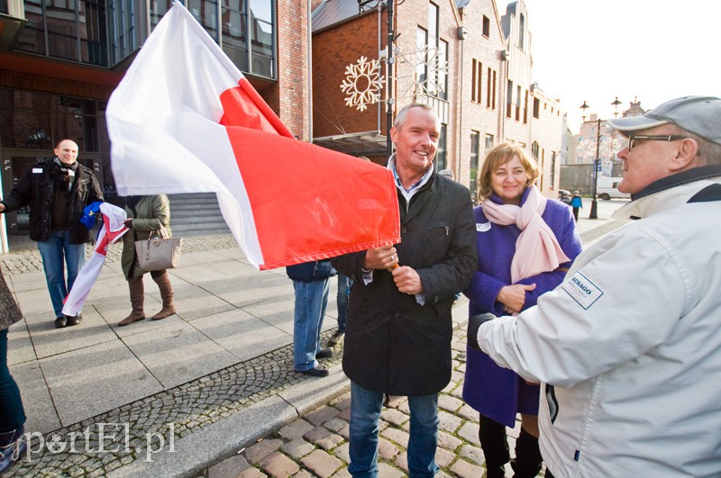 Demonstracja po elbląsku, czyli pikieta KOD zdjęcie nr 118820