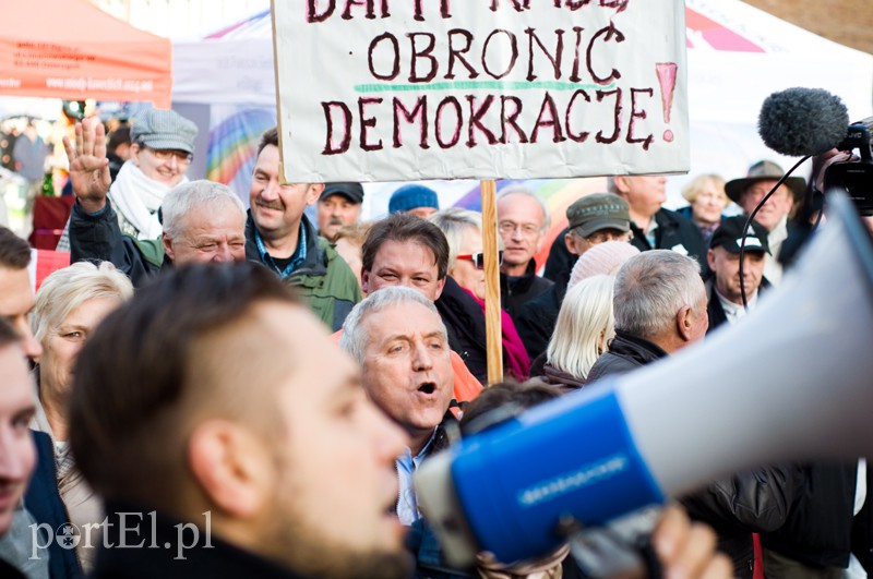 Demonstracja po elbląsku, czyli pikieta KOD zdjęcie nr 118834