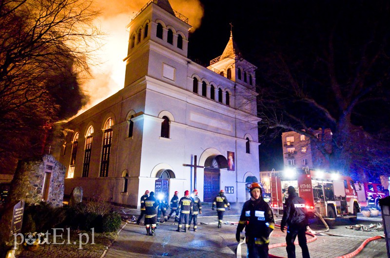  Palił się kościół, straty są duże (aktualizacja) zdjęcie nr 119273