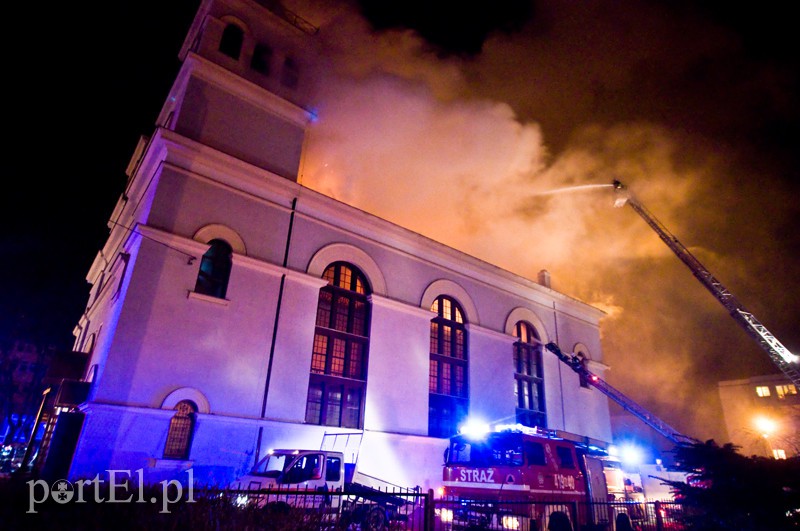  Palił się kościół, straty są duże (aktualizacja) zdjęcie nr 119278