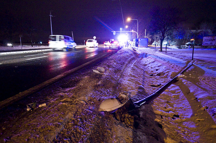  Ciężarówka na boku, kierowca pijany zdjęcie nr 120471