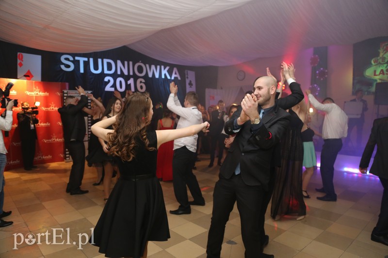 Studniówka w starym stylu zdjęcie nr 121075