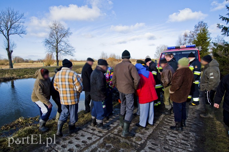  Ciało mężczyzny w rzece zdjęcie nr 121404