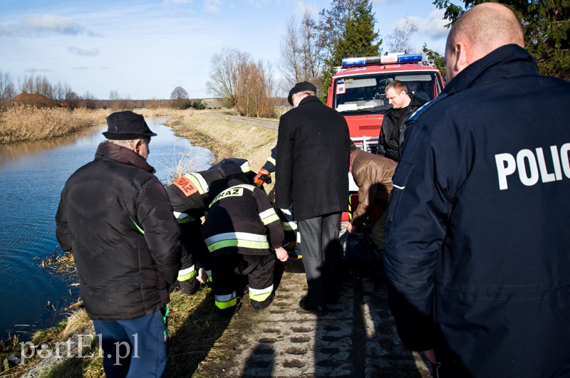  Ciało mężczyzny w rzece zdjęcie nr 121402