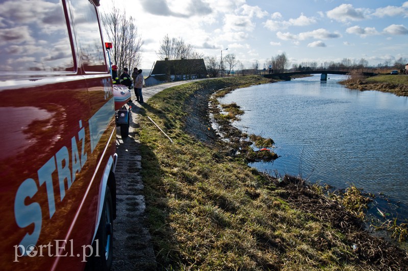  Ciało mężczyzny w rzece zdjęcie nr 121397