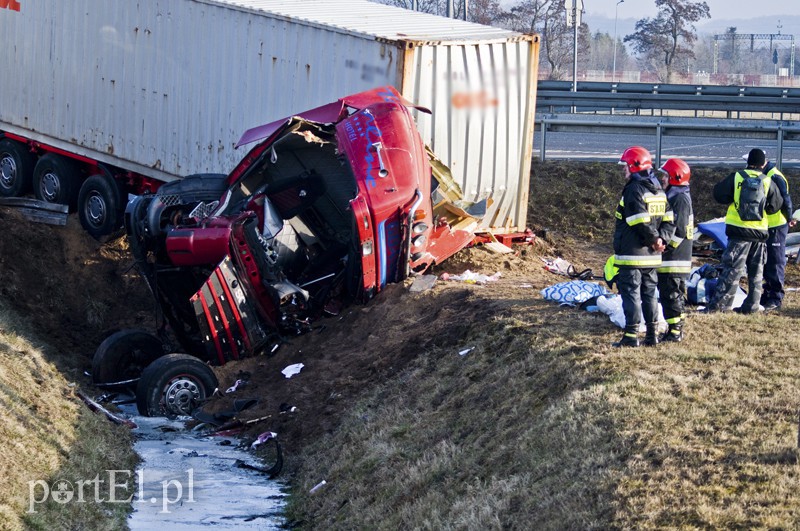  Wypadek tira na  zdjęcie nr 123165