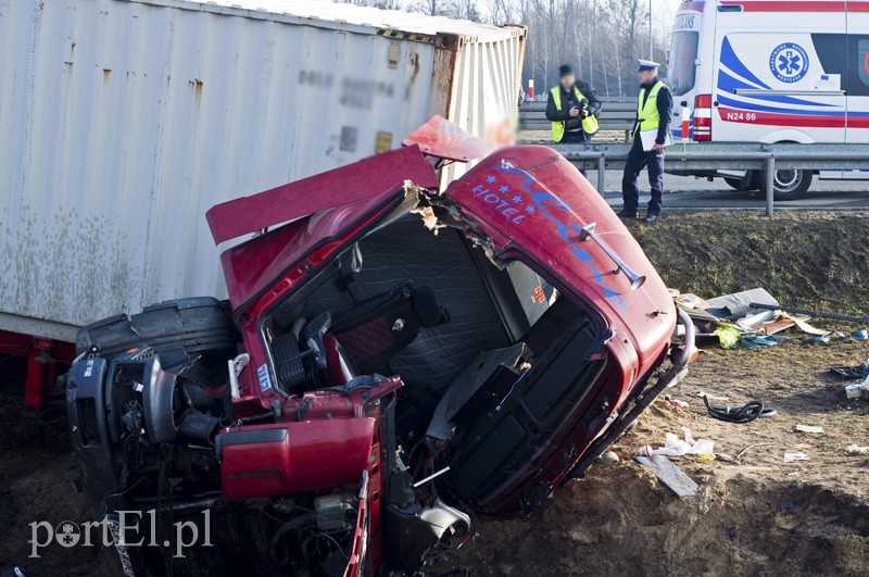  Wypadek tira na  zdjęcie nr 123176