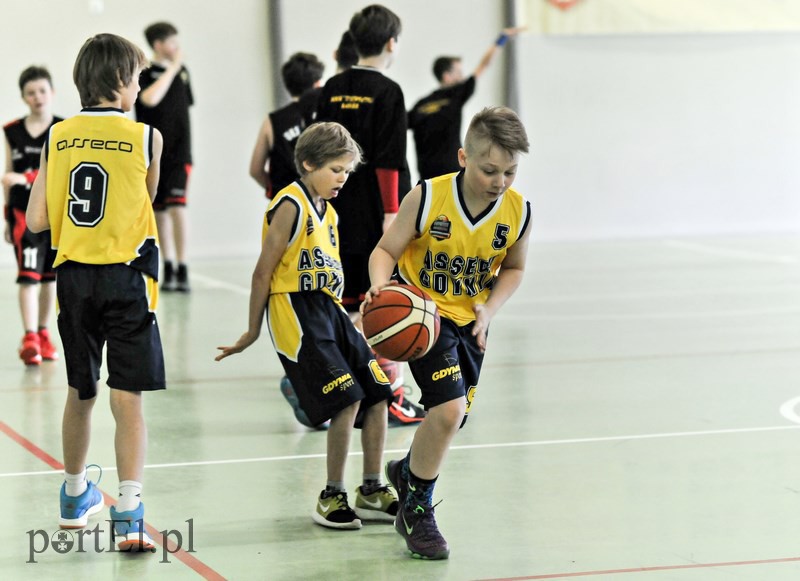 Młodzi koszykarze walczą o mistrza zdjęcie nr 123410