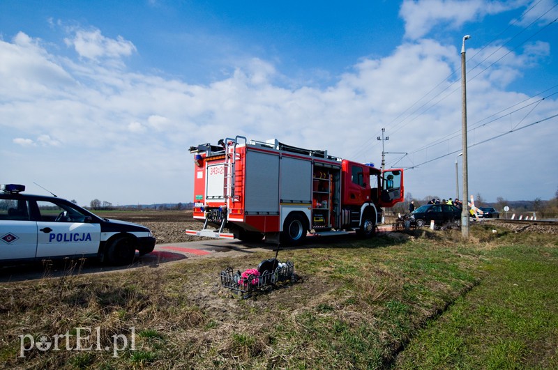  Pociąg uderzył w auto osobowe zdjęcie nr 124161