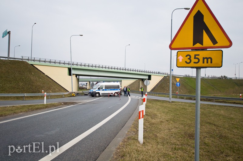  Wpadł w poślizg i uderzył w barierkę zdjęcie nr 124388