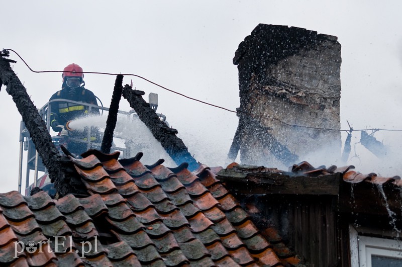  Mieszkańcy skakali przez okno. Pożar pod Pasłękiem zdjęcie nr 124494
