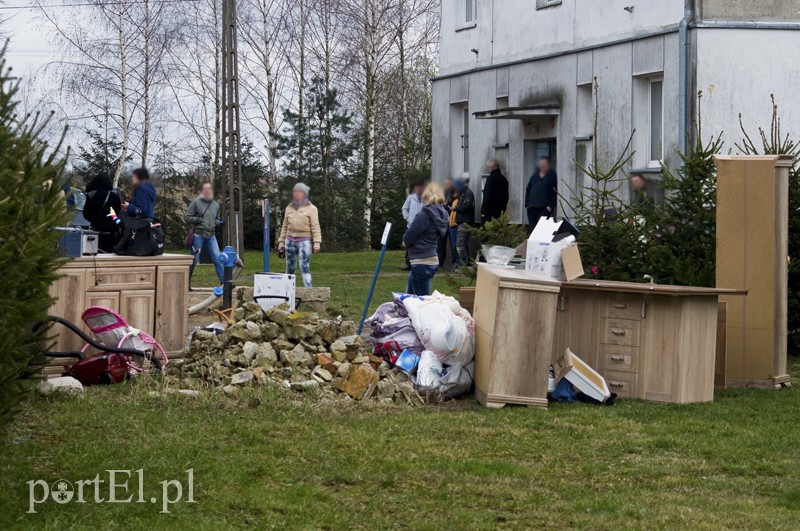  Mieszkańcy skakali przez okno. Pożar pod Pasłękiem zdjęcie nr 124492