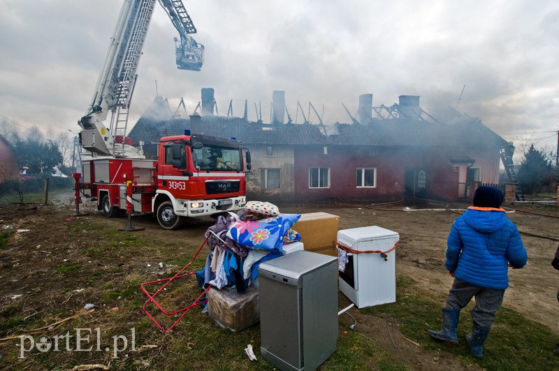  Mieszkańcy skakali przez okno. Pożar pod Pasłękiem zdjęcie nr 124481