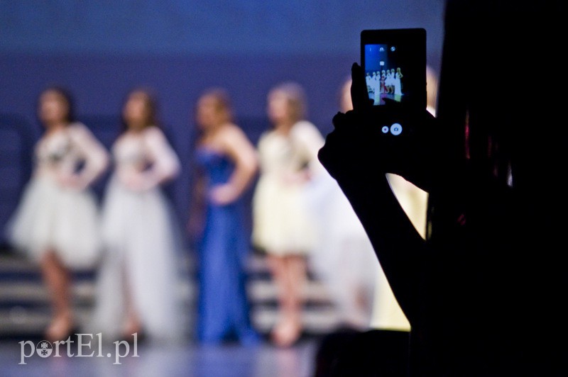  Nowa miss trenuje fitness zdjęcie nr 124701