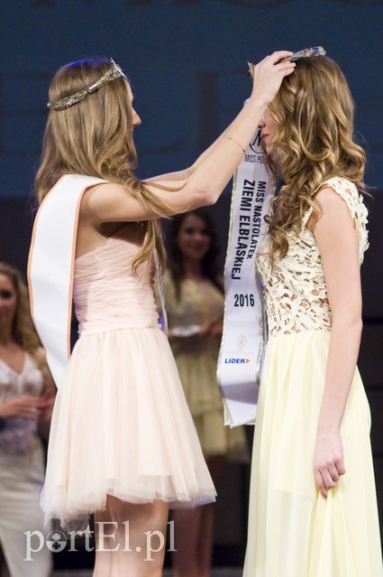  Nowa miss trenuje fitness zdjęcie nr 124741