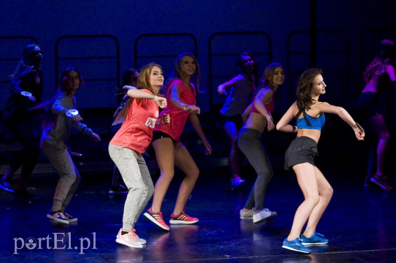  Nowa miss trenuje fitness zdjęcie nr 124670