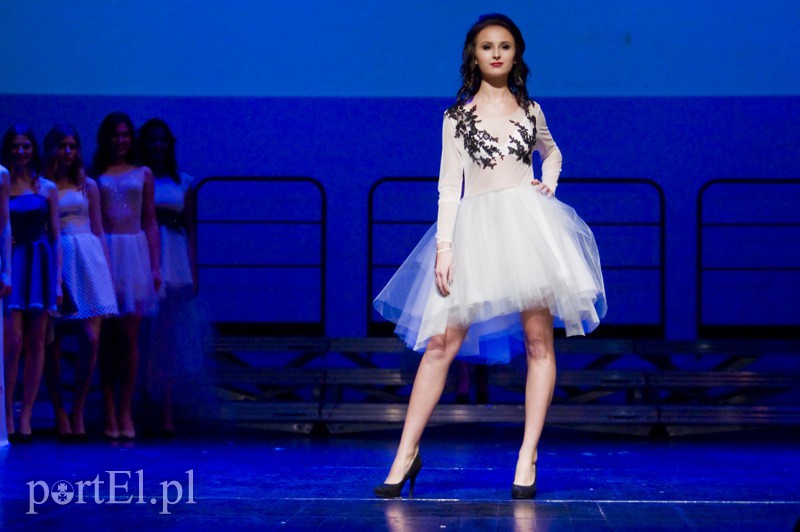  Nowa miss trenuje fitness zdjęcie nr 124679