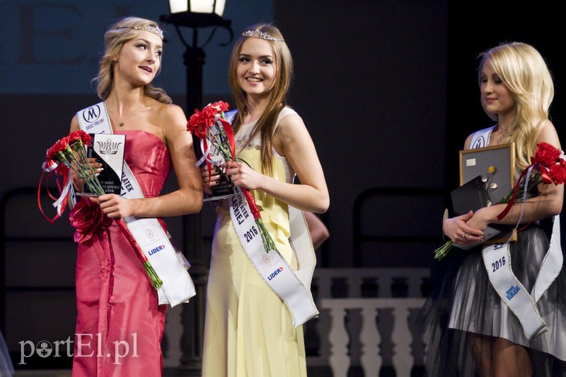  Nowa miss trenuje fitness zdjęcie nr 124737