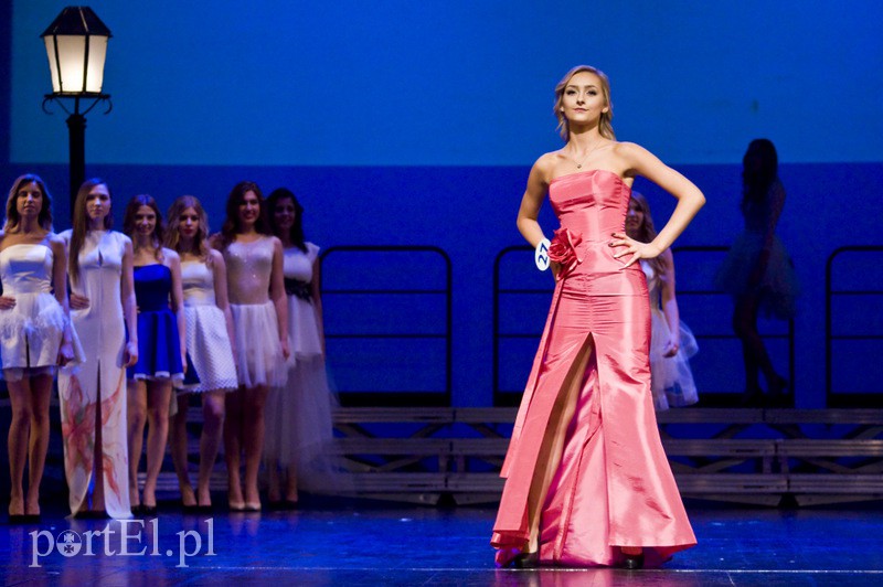  Nowa miss trenuje fitness zdjęcie nr 124683