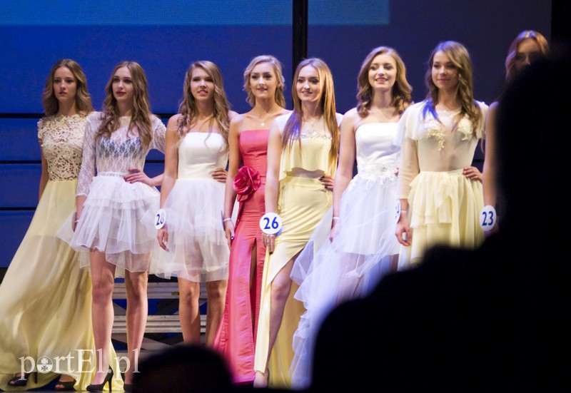  Nowa miss trenuje fitness zdjęcie nr 124687