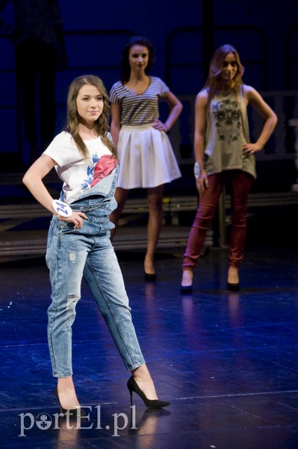  Nowa miss trenuje fitness zdjęcie nr 124639