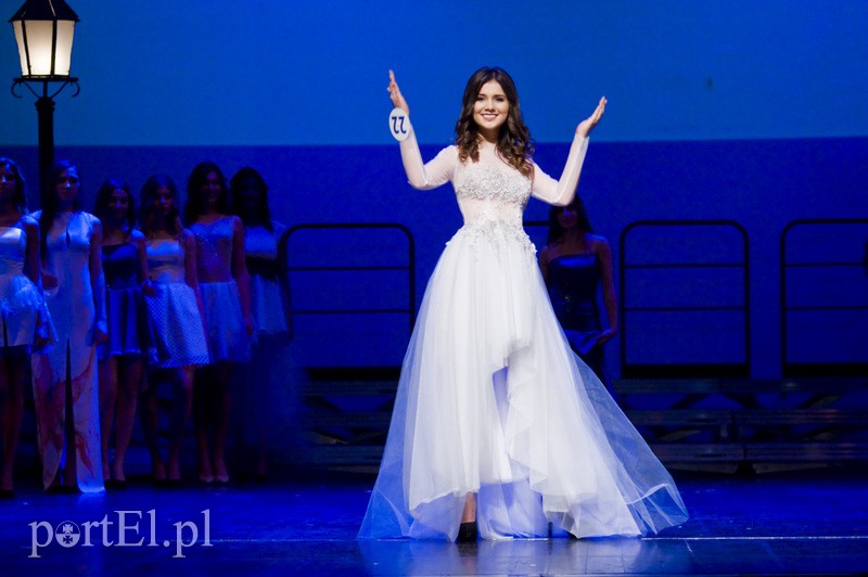  Nowa miss trenuje fitness zdjęcie nr 124680