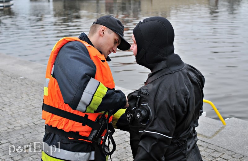 Wodne ćwiczenia strażaków zdjęcie nr 125042