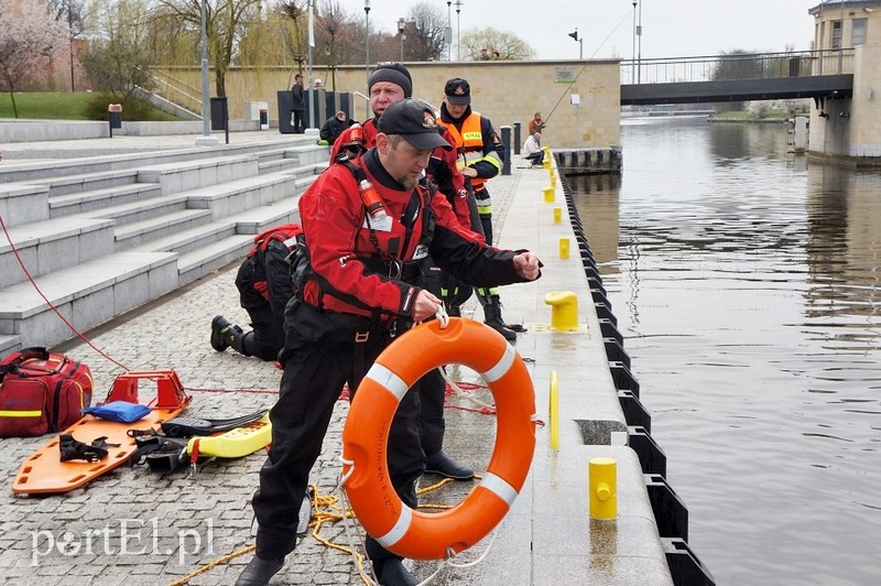Elbląg Wodne ćwiczenia strażaków