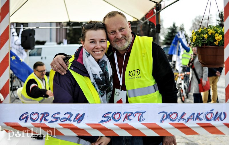 Wiedza o społeczeństwie według KOD-u zdjęcie nr 125092