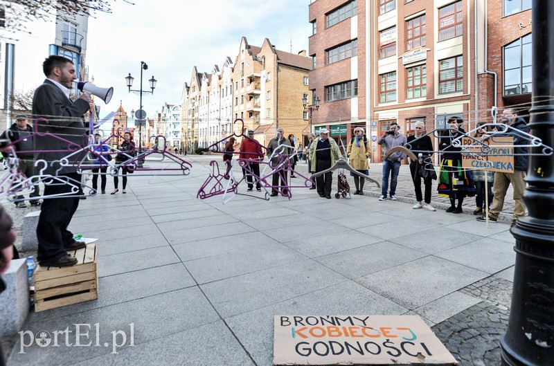 Wieszakiem w aborcję zdjęcie nr 125112