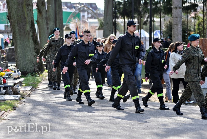 Uczcili 6. rocznicę katastrofy smoleńskiej zdjęcie nr 125181