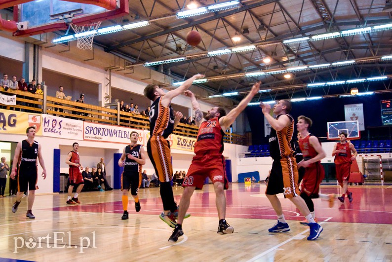 Elbląg Truso rozstrzelało Trójkę